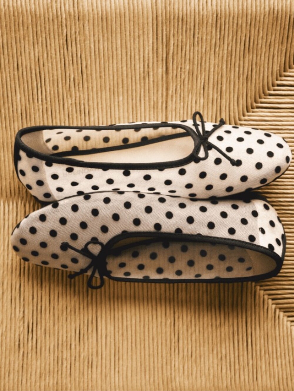 No Boundaries Mesh Ballet Flats Polka Dot Black White Size 9 New NWT